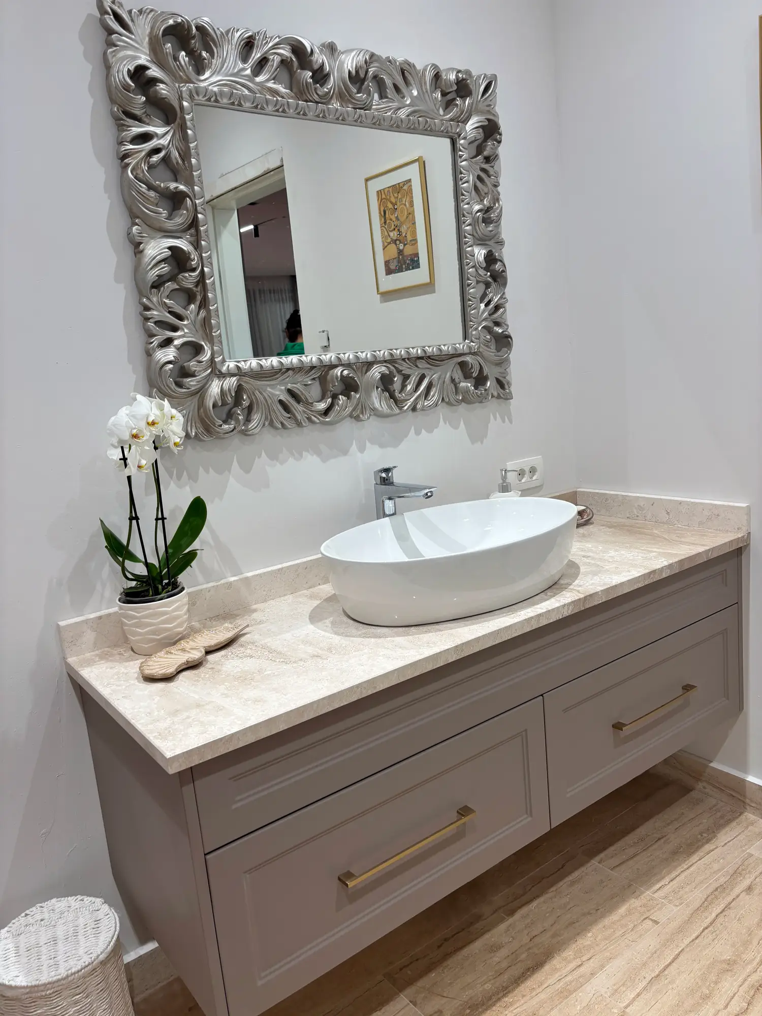 mobila mdf baie